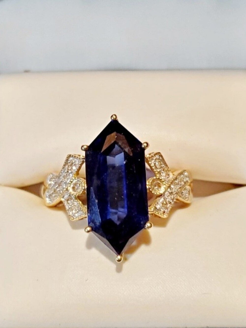 7.6 TCW - LG - Deep Blue Sapphire W/ Diamonds Ring. Size 7. 10k GOLD